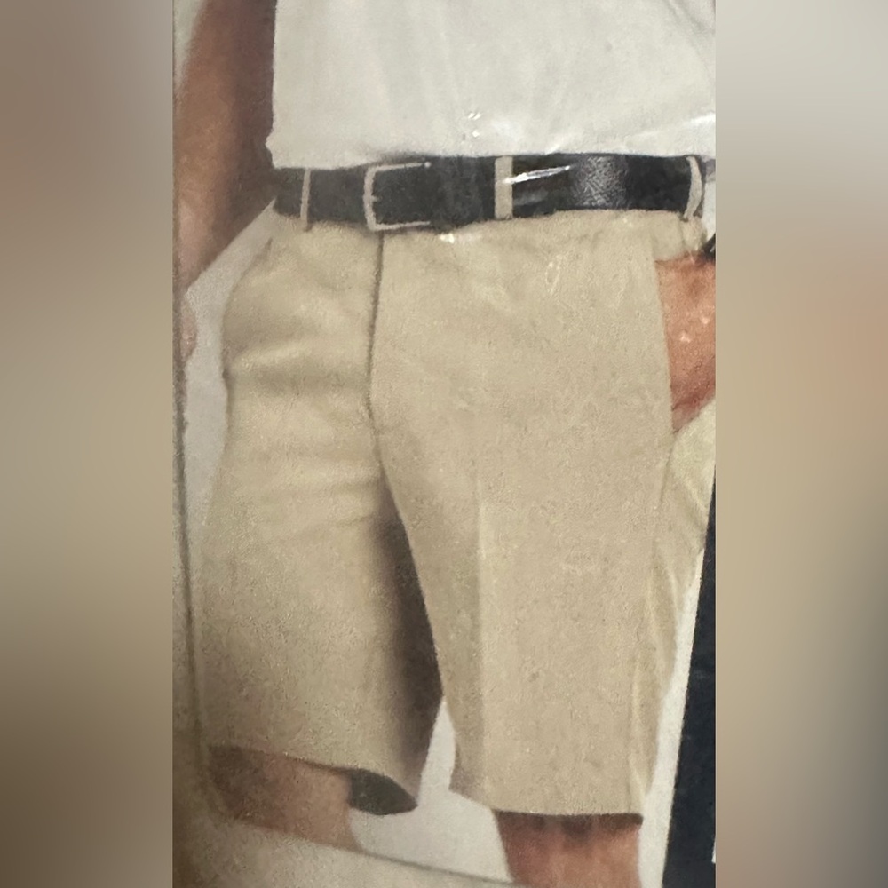 HAGGAR NWT MENS CHINO SHORTS